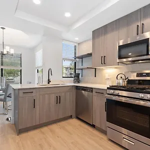 Pure Furnished Two Bed Apts Pool Gym Quarter Kierland Commons Scottsdale
